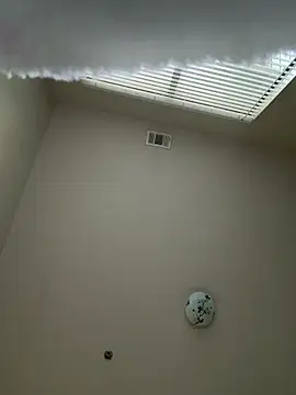 Snapshot of xotflzzz chatting on December 16, 1:15 pm xotflzzz online show from December 16, 1:15 pm