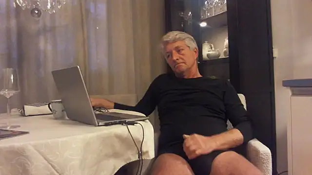 Swegay12-Exhi online show from February 6, 3:19 pm