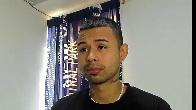  Logan Colton  online show from November 20, 5:57 pm