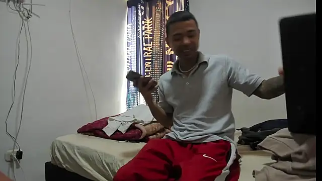  Logan Colton  online show from December 19, 5:26 pm