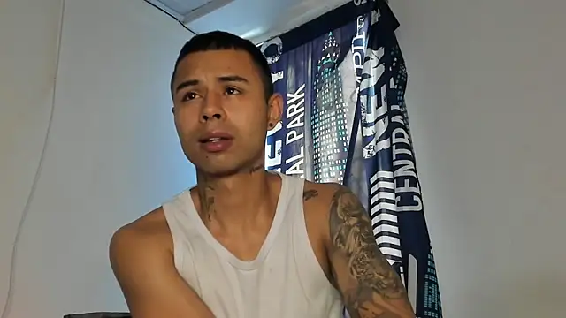  Logan Colton  online show from February 23, 9:04 pm