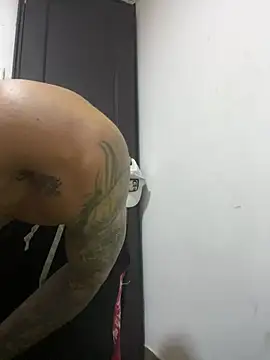  Logan Colton  online show from March 8, 8:45 pm