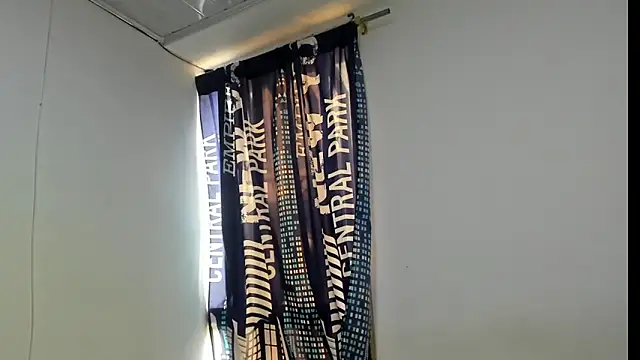  Logan Colton  online show from December 15, 8:25 pm