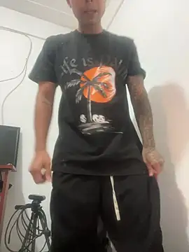  Logan Colton  online show from April 3, 5:08 pm