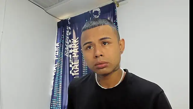  Logan Colton  online show from November 14, 8:23 pm