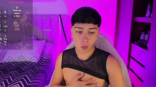 Matheewx m online show from February 28, 6:40 pm