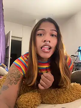 Snapshot of cam11_07 chatting on June 7, 4:23 pm cam11 07 online show from June 7, 4:23 pm