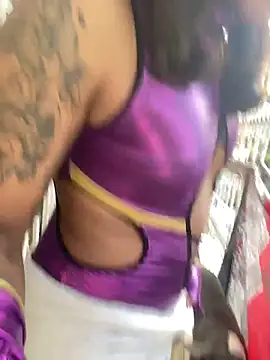 cam11 07 online show from March 29, 8:54 pm