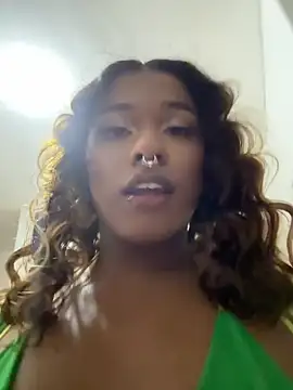 Snapshot of cam11_07 chatting on May 30, 12:28 am cam11 07 online show from May 30, 12:28 am