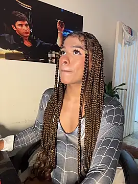 cam11 07 online show from April 5, 8:26 pm