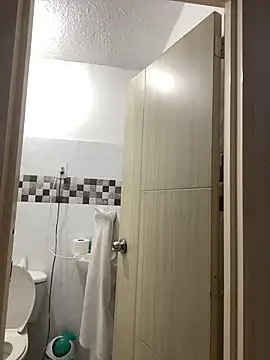 cam11 07 online show from March 26, 7:12 pm