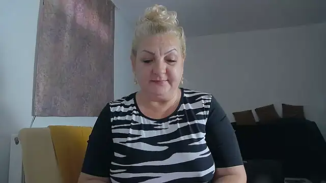 clarabbw47 online show from May 17, 11:21 am
