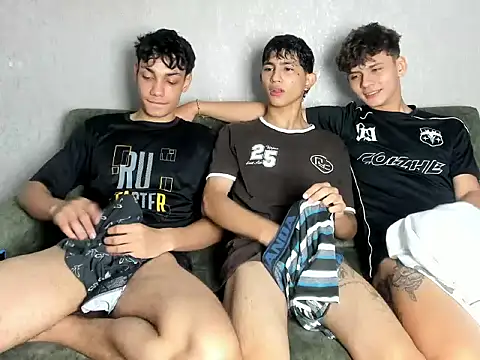 willy sexxx18 online show from April 9, 2:23 pm