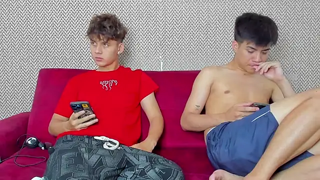 willy sexxx18 online show from February 2, 7:13 pm