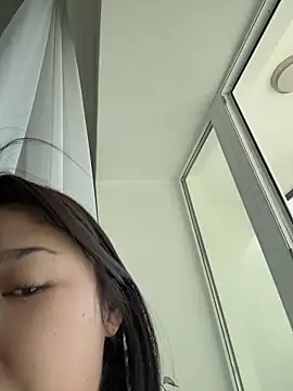 Snapshot of thedaynahoney chatting on February 1, 6:44 am thedaynahoney online show from February 1, 6:44 am