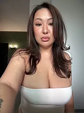 thedaynahoney online show from April 24, 6:37 am