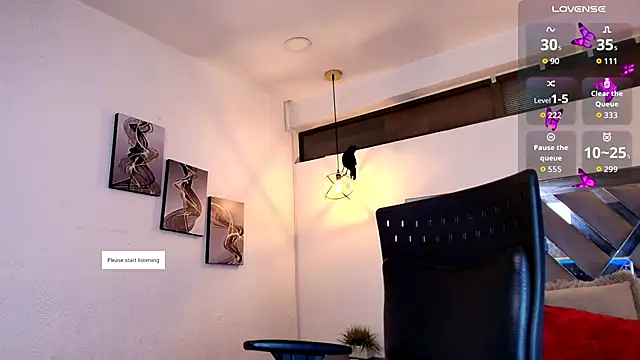 Snapshot of Rossi_ss1 chatting on October 26, 2:23 am Rossi ss1 online show from October 26, 2:23 am