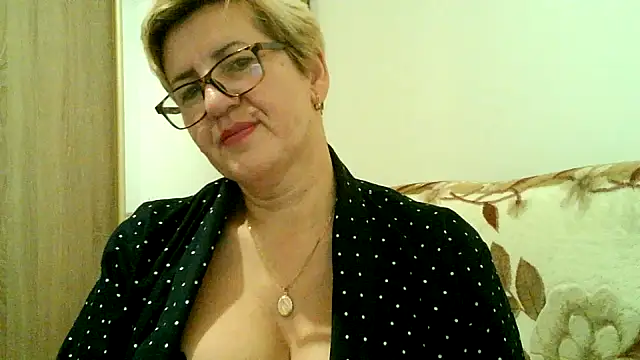 Snapshot of Dana4921 chatting on November 12, 3:05 pm Dana4921 online show from November 12, 3:05 pm