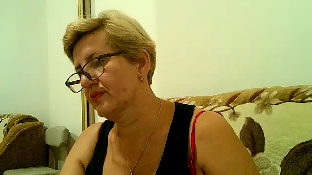 Snapshot of Dana4921 chatting on September 20, 5:07 pm Dana4921 online show from September 20, 5:07 pm