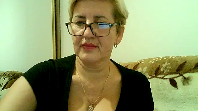 Snapshot of Dana4921 chatting on October 31, 5:53 pm Dana4921 online show from October 31, 5:53 pm