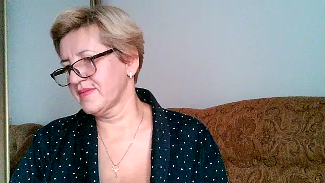 Snapshot of Dana4921 chatting on October 8, 3:35 pm Dana4921 online show from October 8, 3:35 pm