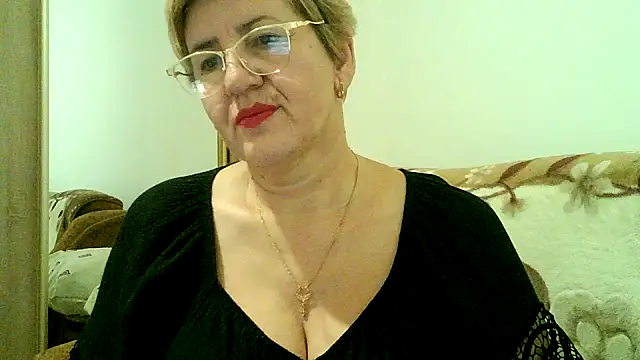 Snapshot of Dana4921 chatting on November 27, 3:34 pm Dana4921 online show from November 27, 3:34 pm