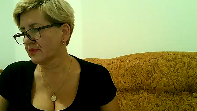 Snapshot of Dana4921 chatting on October 10, 4:41 pm Dana4921 online show from October 10, 4:41 pm