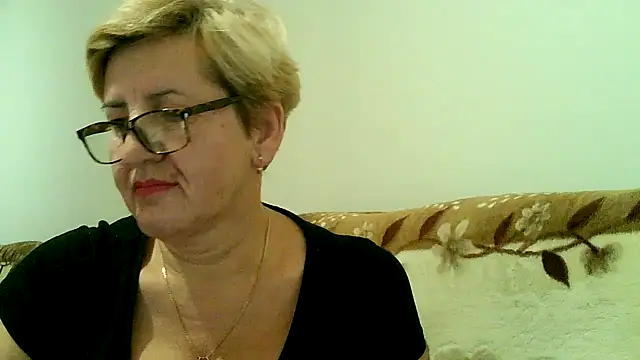 Snapshot of Dana4921 chatting on November 7, 6:23 pm Dana4921 online show from November 7, 6:23 pm