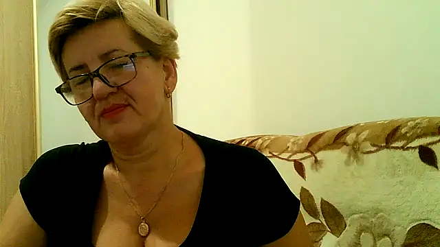 Snapshot of Dana4921 chatting on October 18, 5:04 pm Dana4921 online show from October 18, 5:04 pm