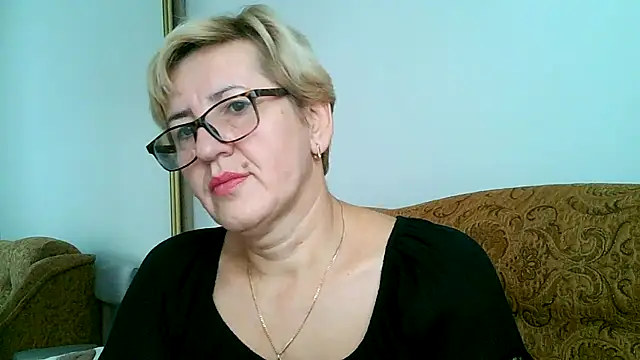 Snapshot of Dana4921 chatting on October 13, 1:34 pm Dana4921 online show from October 13, 1:34 pm