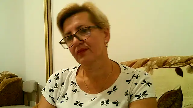 Snapshot of Dana4921 chatting on September 24, 3:51 pm Dana4921 online show from September 24, 3:51 pm
