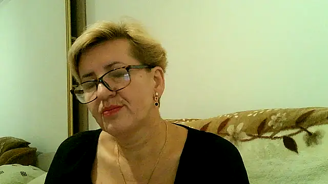 Snapshot of Dana4921 chatting on October 21, 3:44 pm Dana4921 online show from October 21, 3:44 pm