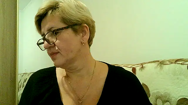 Snapshot of Dana4921 chatting on November 11, 5:41 pm Dana4921 online show from November 11, 5:41 pm