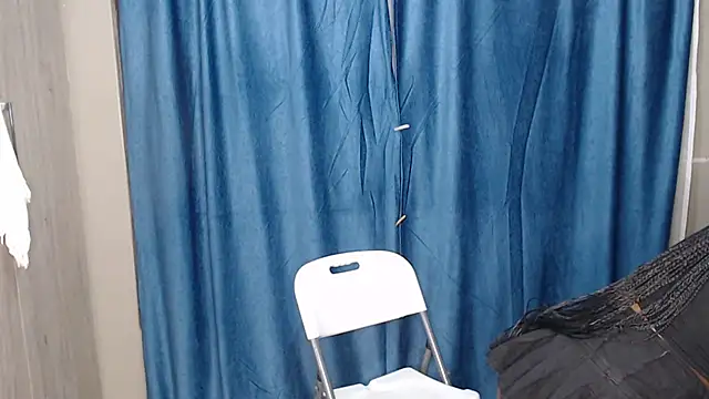 Snapshot of MiyaXo chatting on September 18, 9:51 pm MiyaXo online show from September 18, 9:51 pm