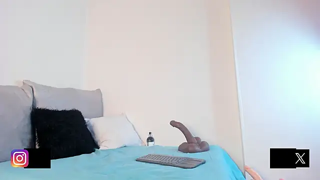 Lilygomezz online show from January 12, 10:11 am