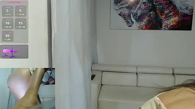 Snapshot of Tinymilf_ chatting on June 21, 7:47 am Tinymilf online show from June 21, 7:47 am