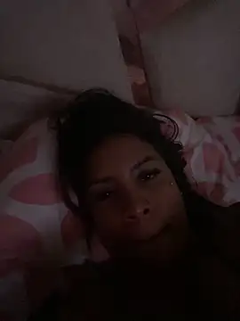 MarianaaSantos online show from April 4, 6:14 pm