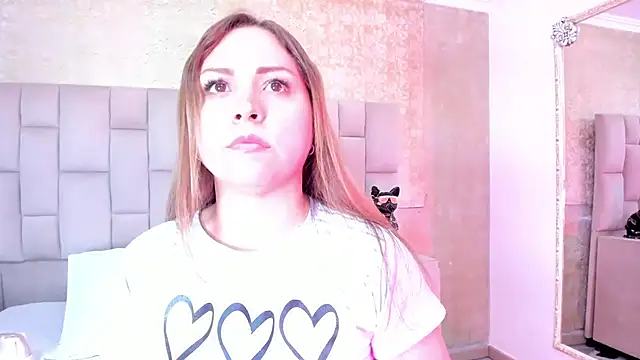 cloesummerr  online show from September 26, 1:51 pm