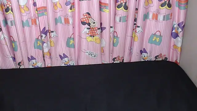 TrishahXo online show from June 11, 8:06 pm