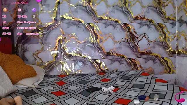 Snapshot of scarlethcooper99 chatting on March 2, 10:17 pm scarlethcooper99 online show from March 2, 10:17 pm