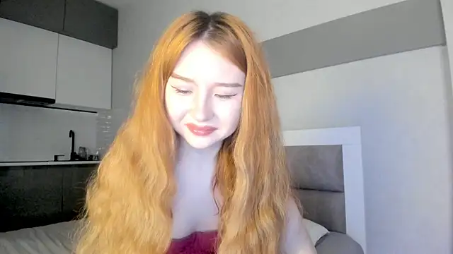 Clarity Yumi online show from October 4, 2:46 am