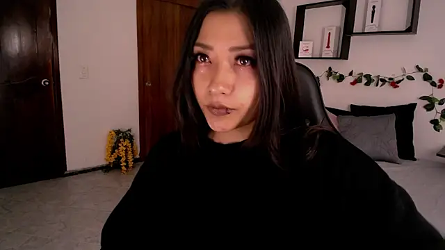 Snapshot of Mia_1120 chatting on October 20, 12:38 pm Mia 1120 online show from October 20, 12:38 pm