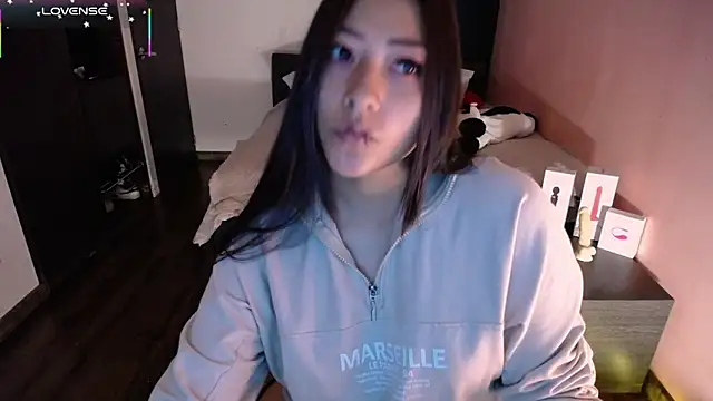 Mia 1120 online show from January 6, 7:07 pm