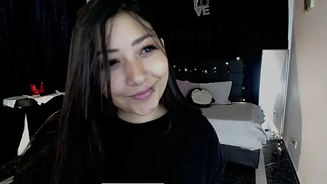 Snapshot of Mia_1120 chatting on September 10, 4:39 pm Mia 1120 online show from September 10, 4:39 pm