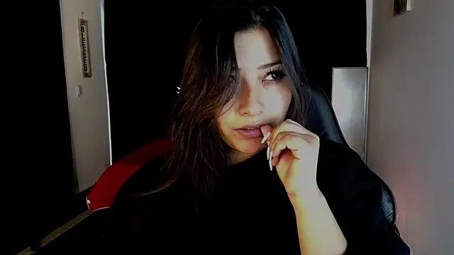 Snapshot of Mia_1120 chatting on September 19, 7:51 pm Mia 1120 online show from September 19, 7:51 pm