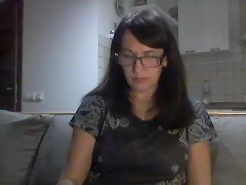 Snapshot of Elena48324 chatting on June 24, 5:11 pm Elena48324 online show from June 24, 5:11 pm
