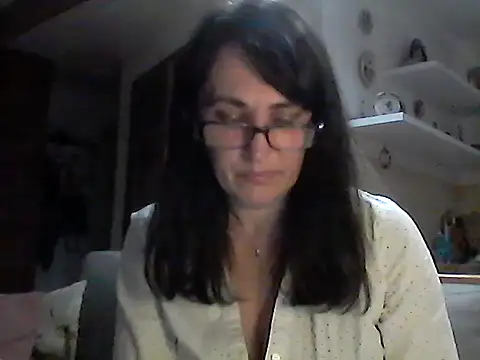 Snapshot of Elena48324 chatting on May 4, 6:00 pm Elena48324 online show from May 4, 6:00 pm