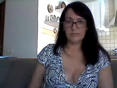 Snapshot of Elena48324 chatting on June 27, 10:54 am Elena48324 online show from June 27, 10:54 am