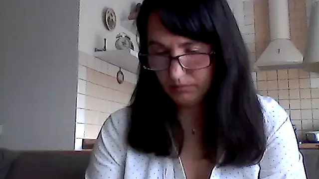 Snapshot of Elena48324 chatting on April 26, 12:02 pm Elena48324 online show from April 26, 12:02 pm