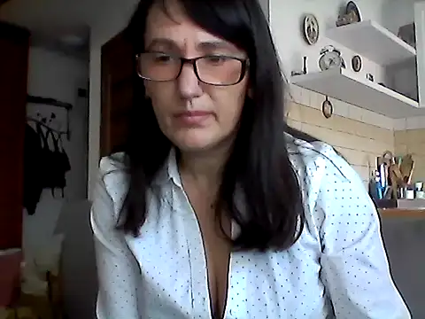 Snapshot of Elena48324 chatting on April 25, 1:41 pm Elena48324 online show from April 25, 1:41 pm